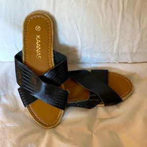 KAANAS made by hand Black cross strap sandals